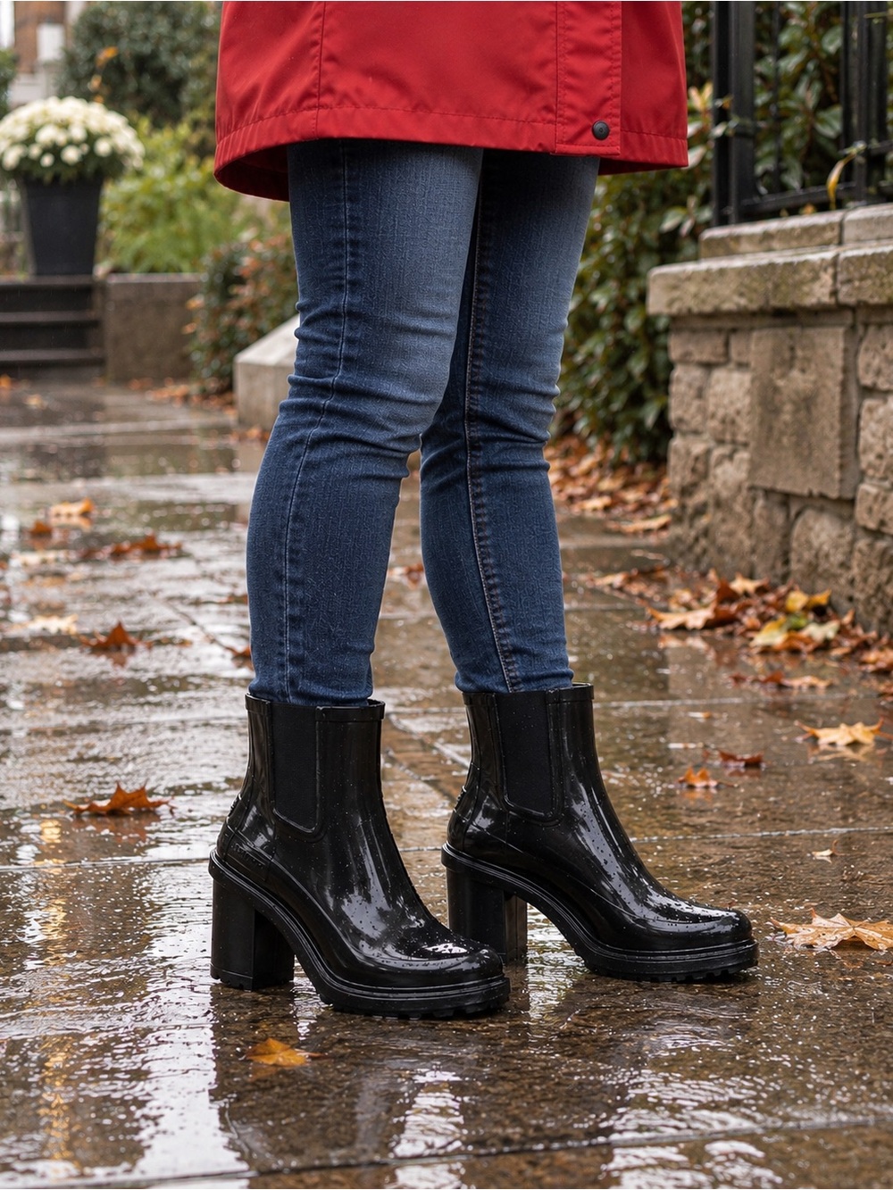 Hunter Block Heel Chelsea Rain Booties | Women’s Size 5 | Gloss Black